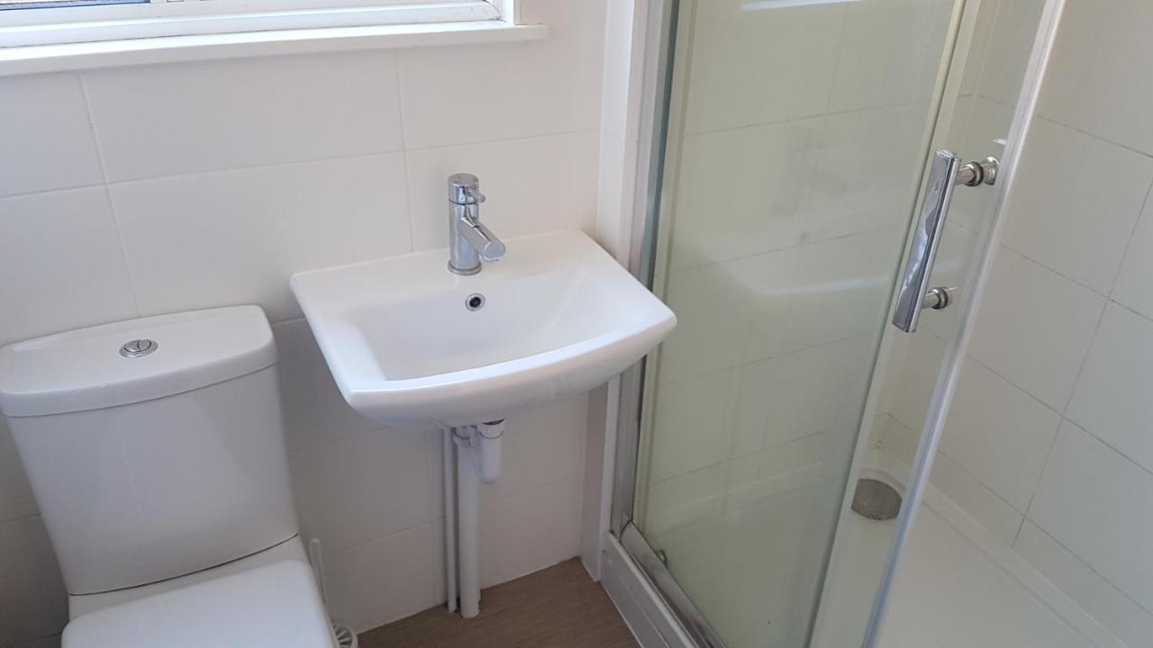 Private Rooms Just 19 Minutes From Central London Northfleet Exteriör bild